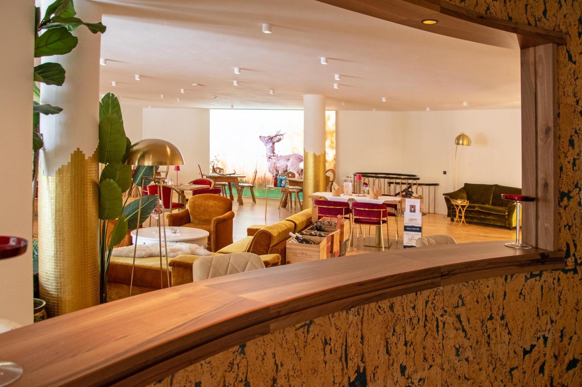 Nocturnes Hotel