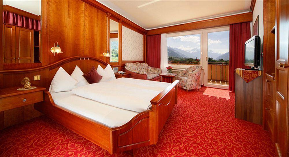 Nocturnes Hotel