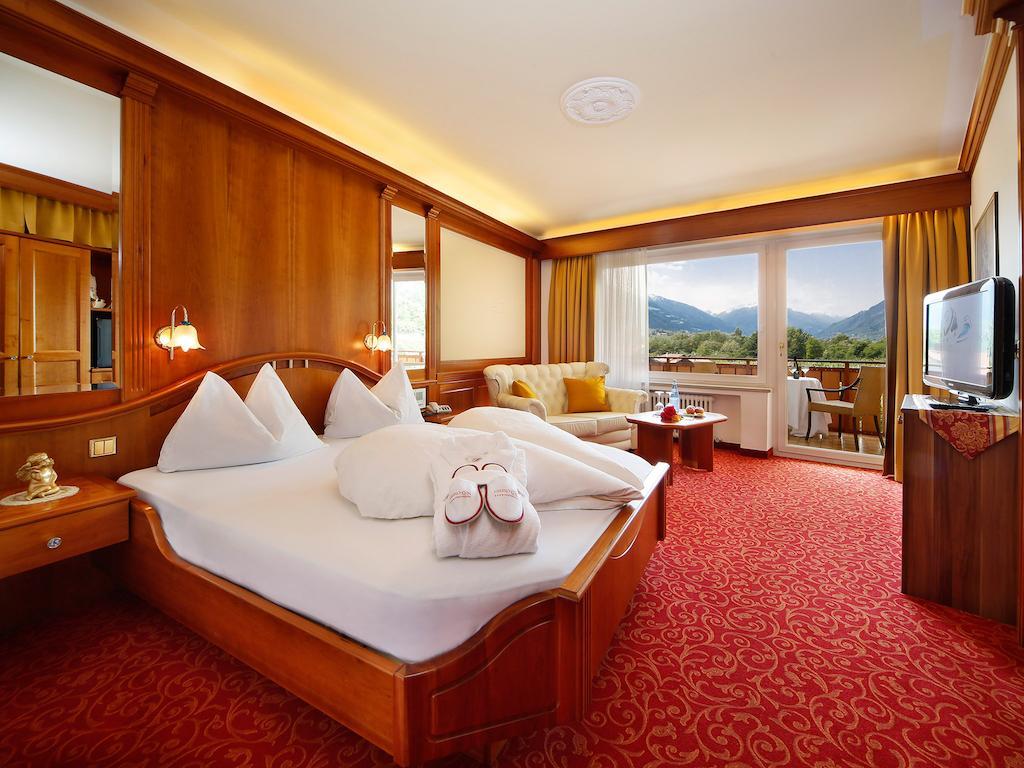 Nocturnes Hotel 4*